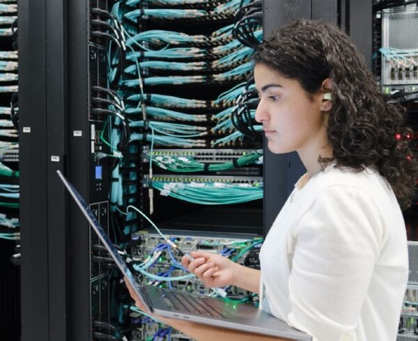 IT woman on laptop